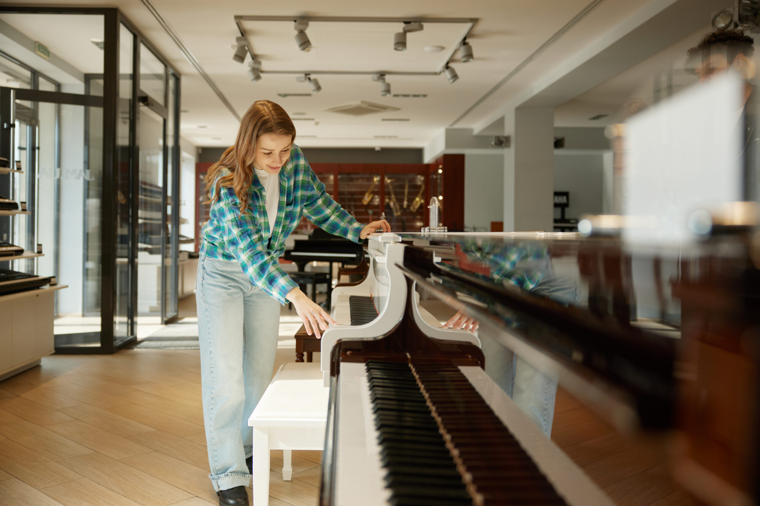 Piano showroom2
